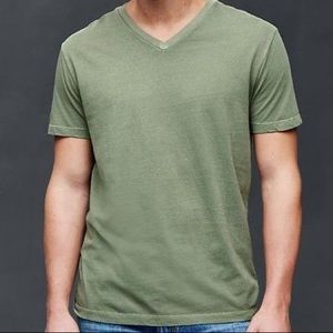 Gap V Neck Tee
